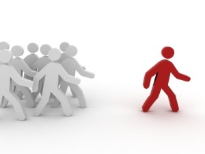 2 Simple Ways To Stand Out From The Crowd And Separate Yourself From
